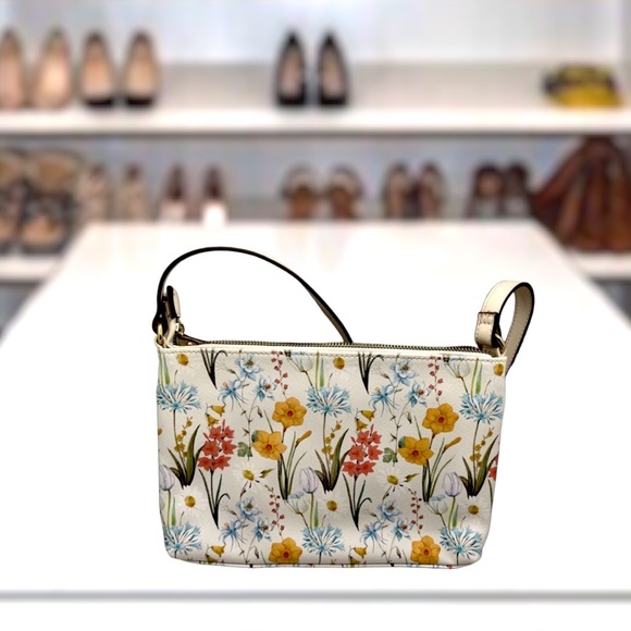 Nanette Lepore Handbags - Nanette Lepore Mirabel Flora Crossbody Bag